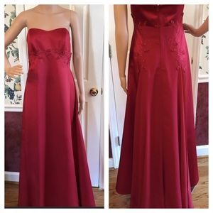 ♥️♥️♥️David's Bridal or Formal